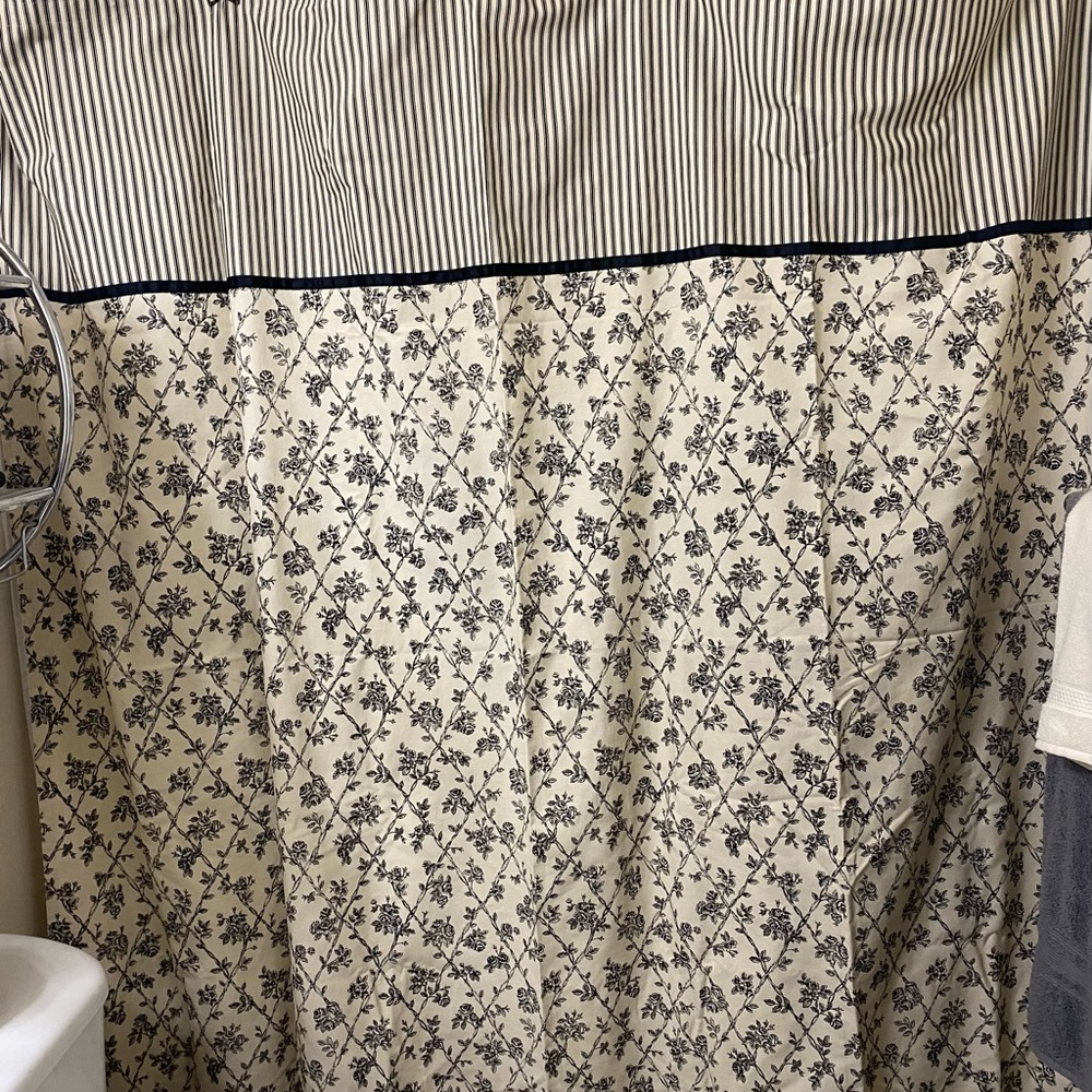 Like New Black And Cream Shower Curtain 70”x72”